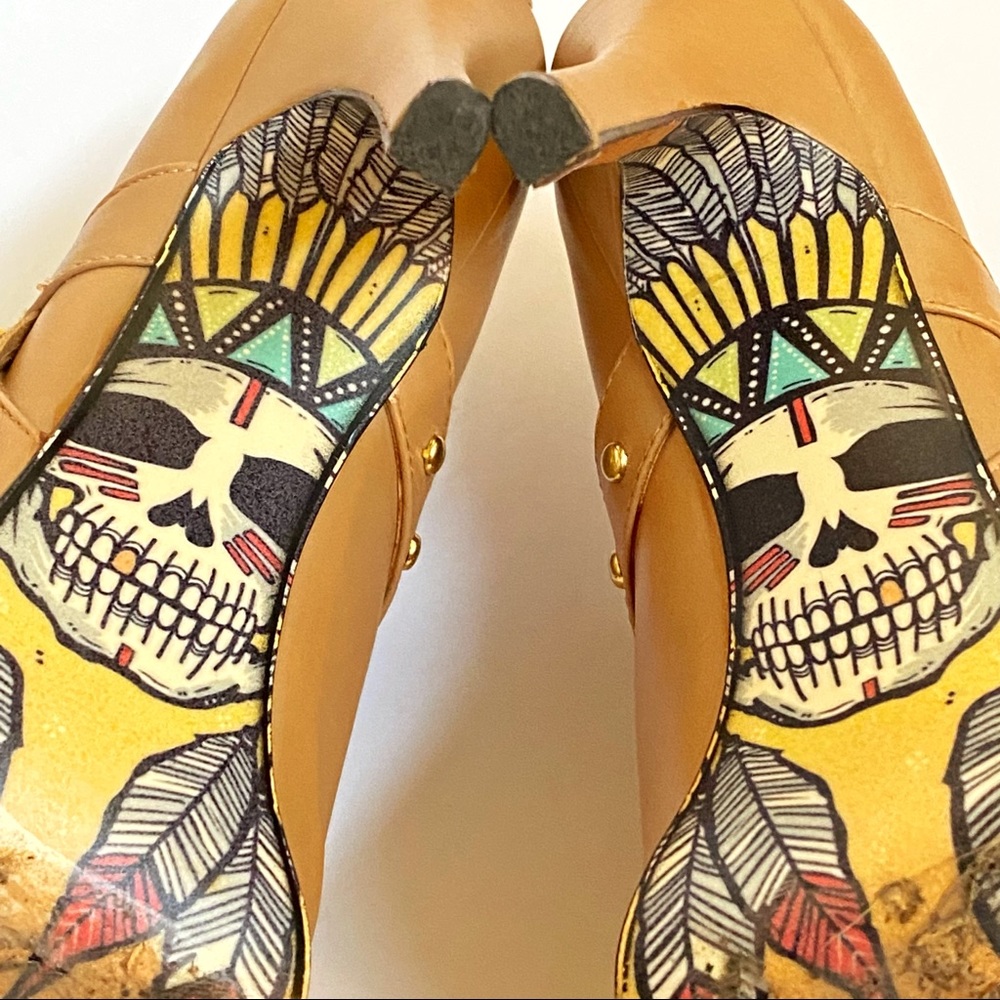 Taylor Says Anisa tan fringe gold buckle Indian skull heel ankle booties boot - Picture 10 of 13
